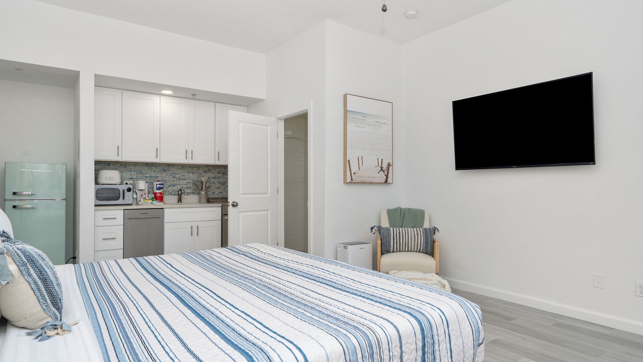 Photo of Bedroom in Pass-a-Grille Historic District