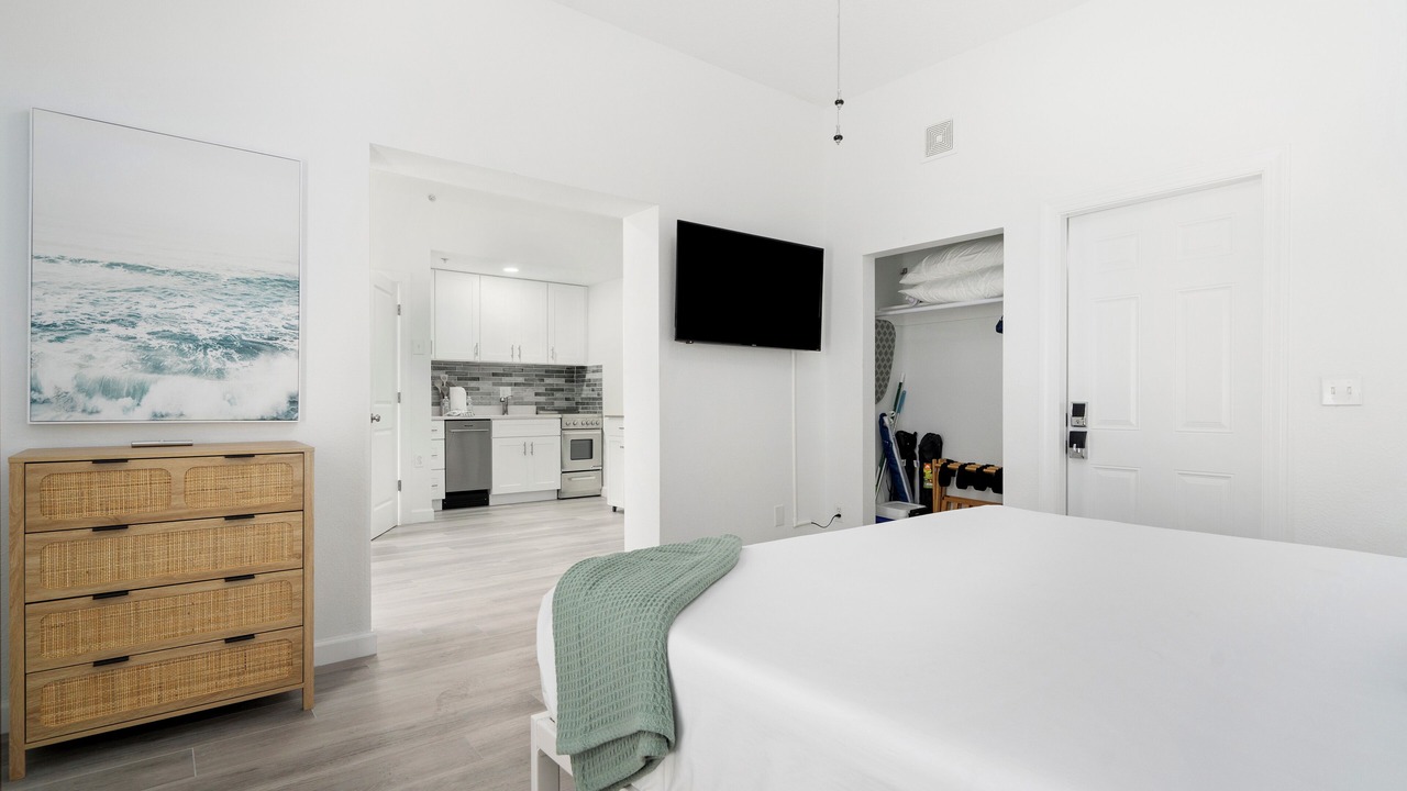 Photo of Bedroom in Pass-a-Grille Historic District