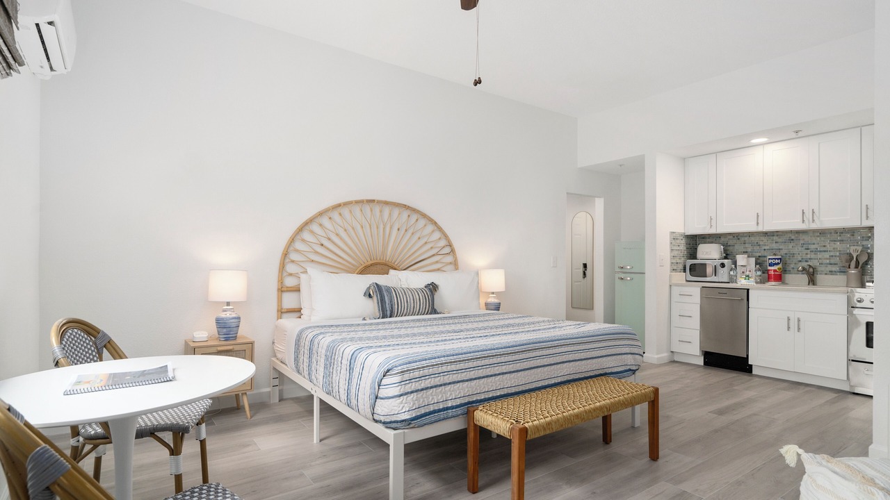 Photo of Bedroom in Pass-a-Grille Historic District