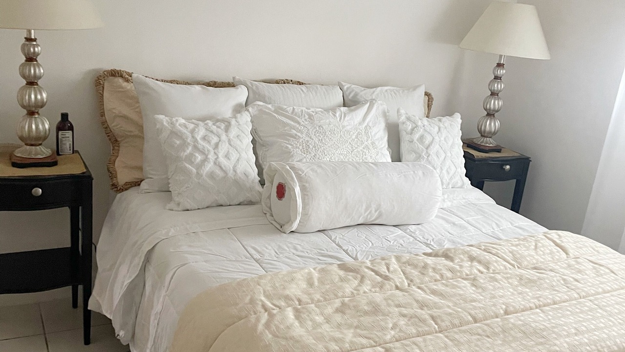 Photo of Bedroom in Lake Worth Corridor