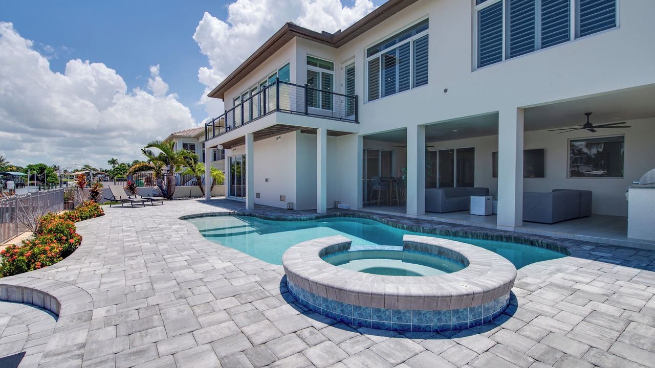 Photo of Outdoor in Connors