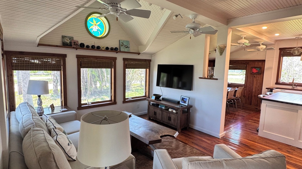 Photo of Livingroom in Everglades City
