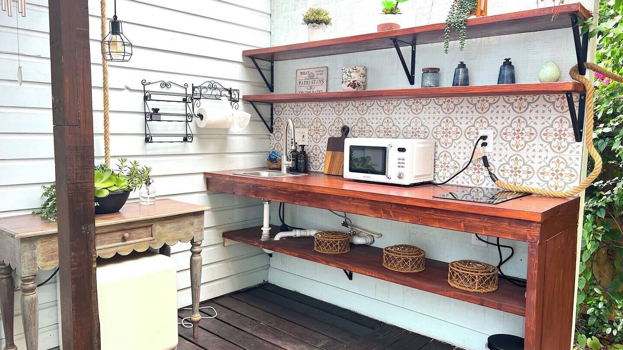 Photo of Kitchen in Bearss Plaza