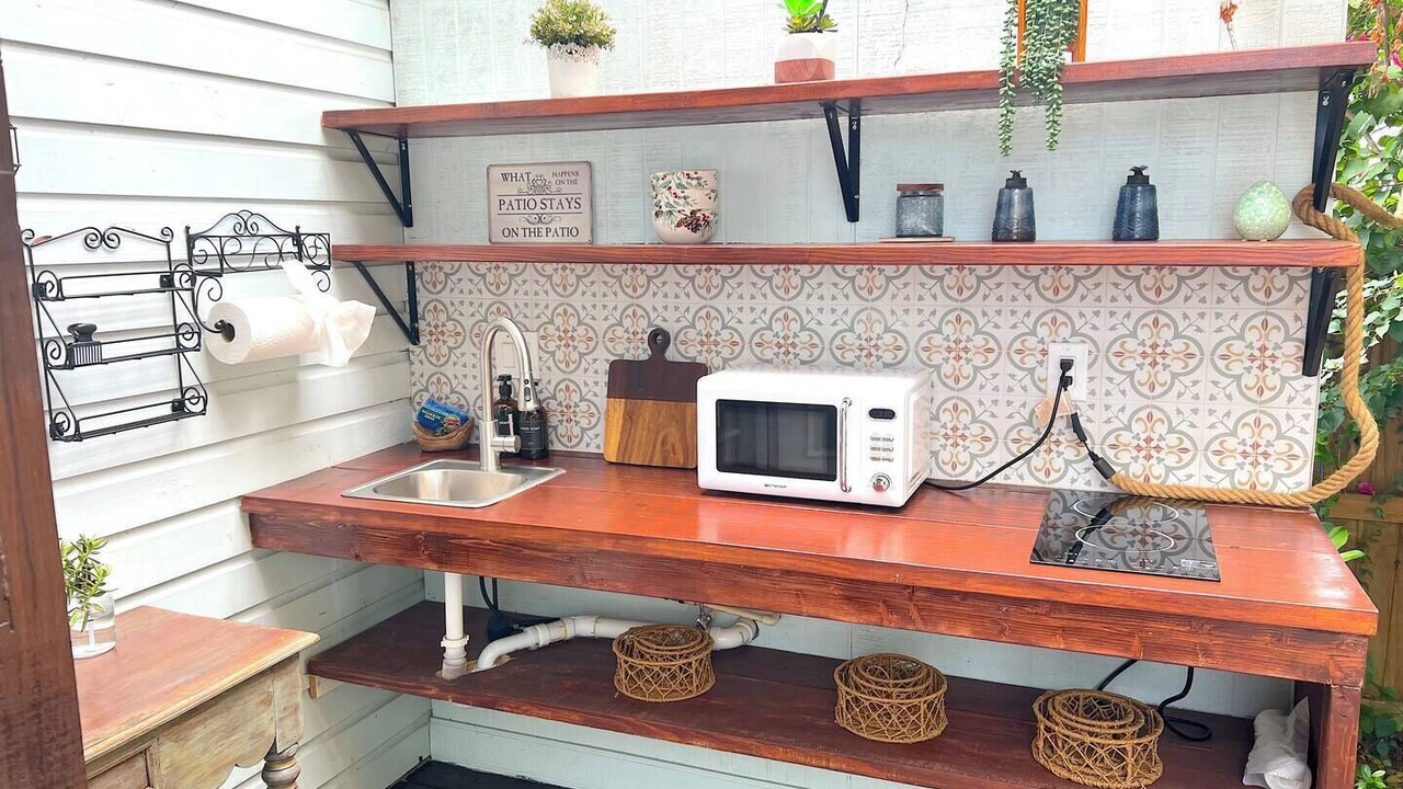 Photo of Kitchen in Bearss Plaza