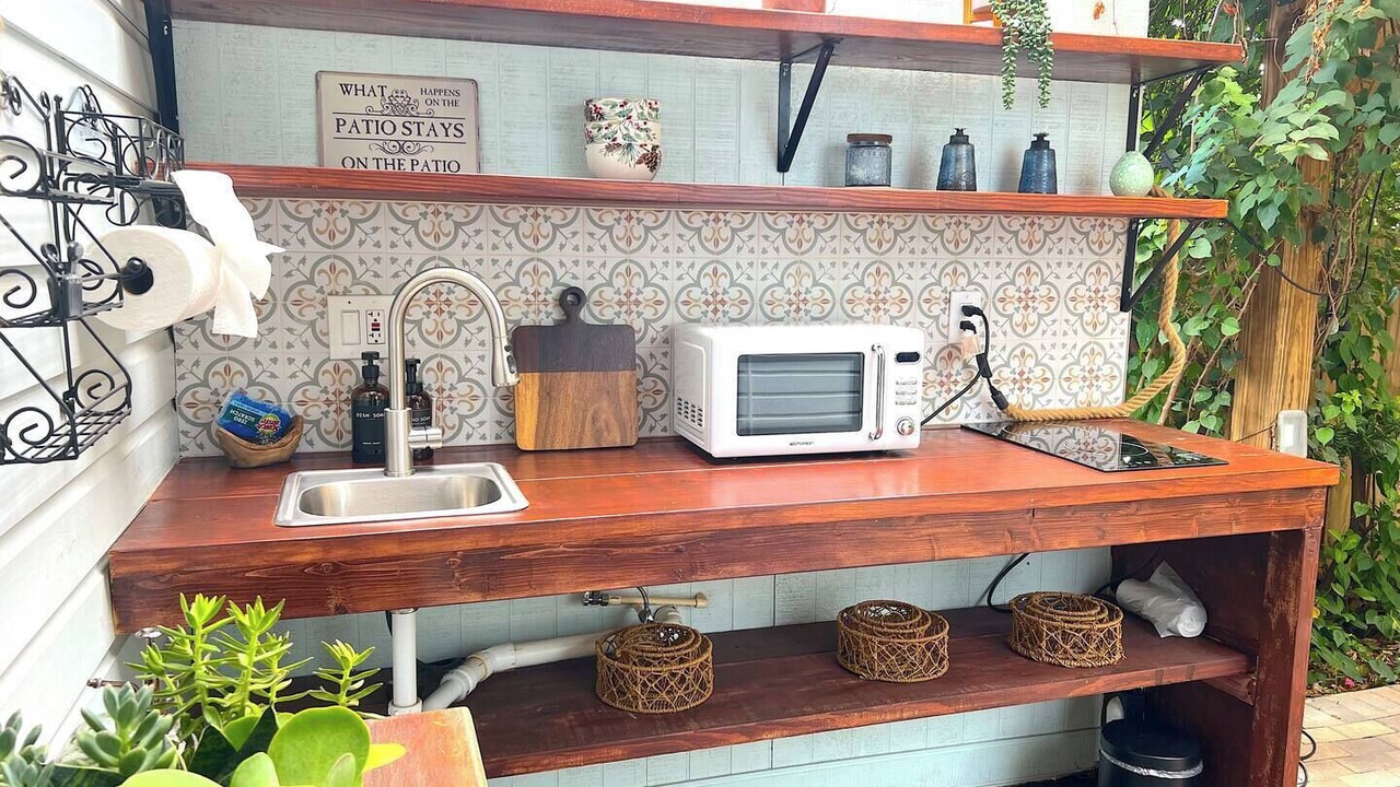 Photo of Kitchen in Bearss Plaza