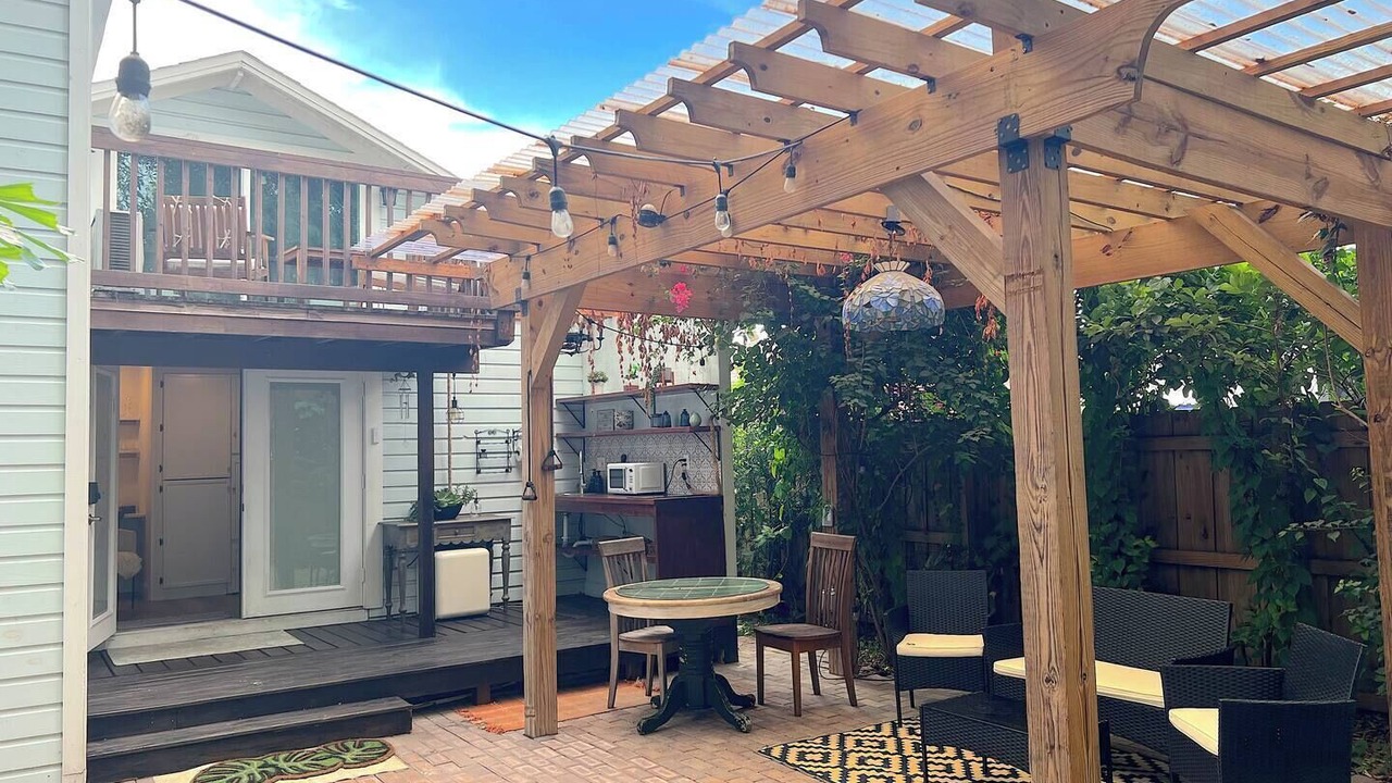 Photo of Patio Balcony in Bearss Plaza