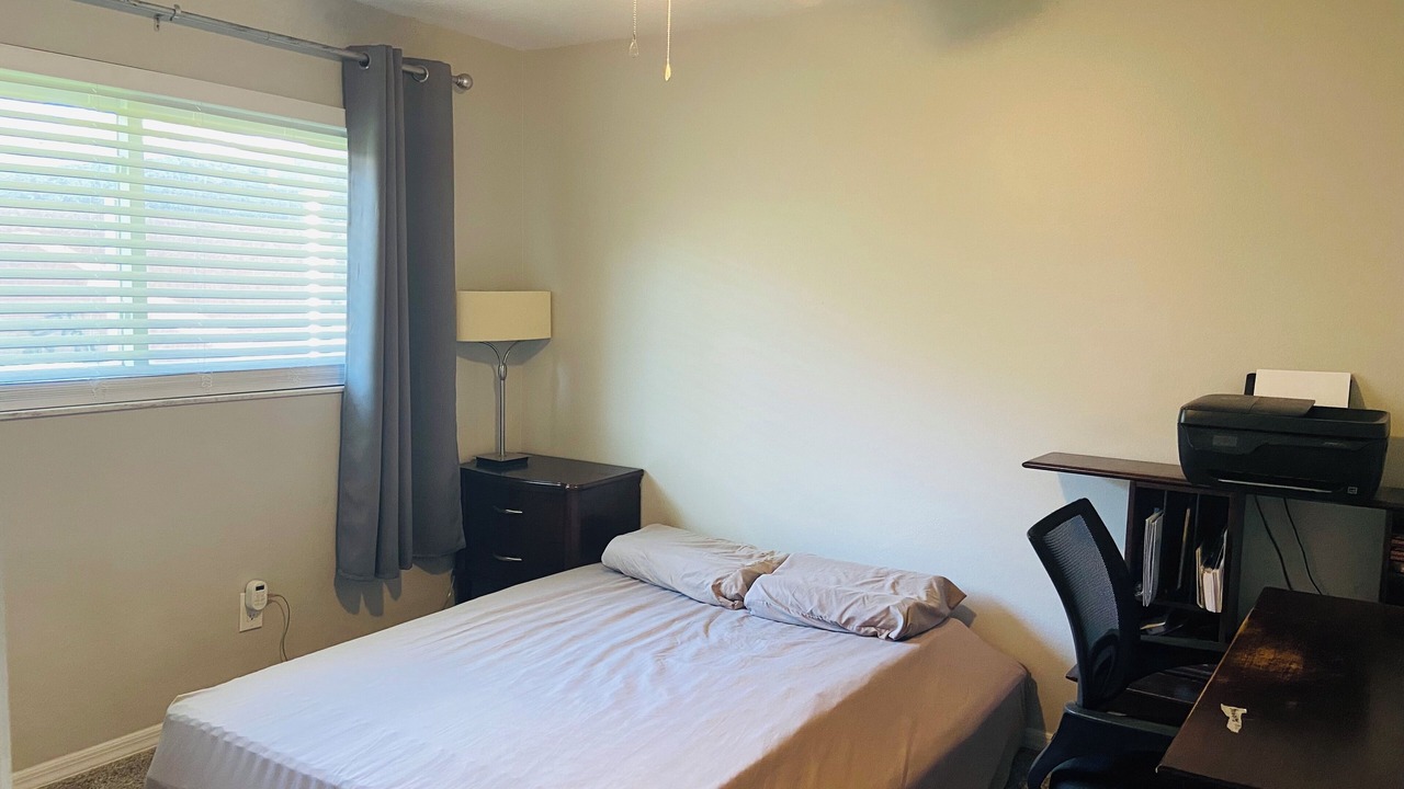 Photo of Bedroom in Fairway Springs