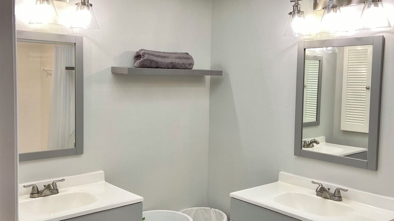 Photo of Bathroom in Fairway Springs