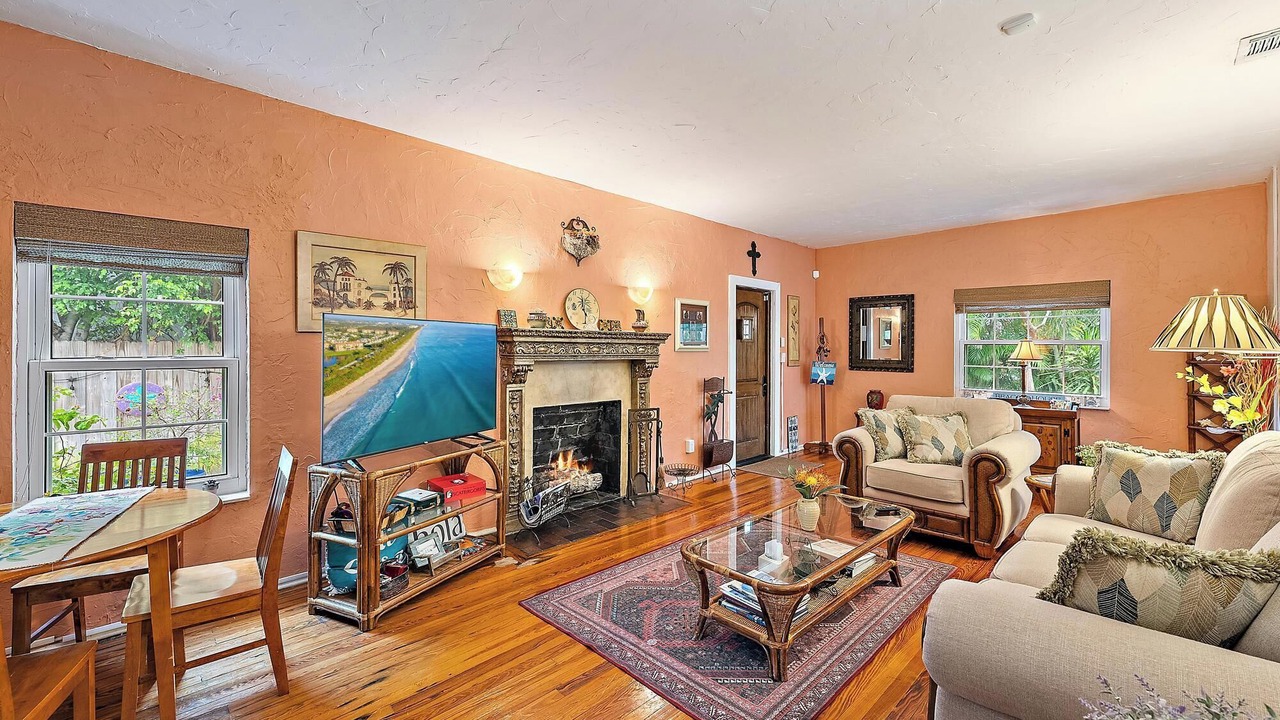 Photo of Livingroom in Sunshine Park