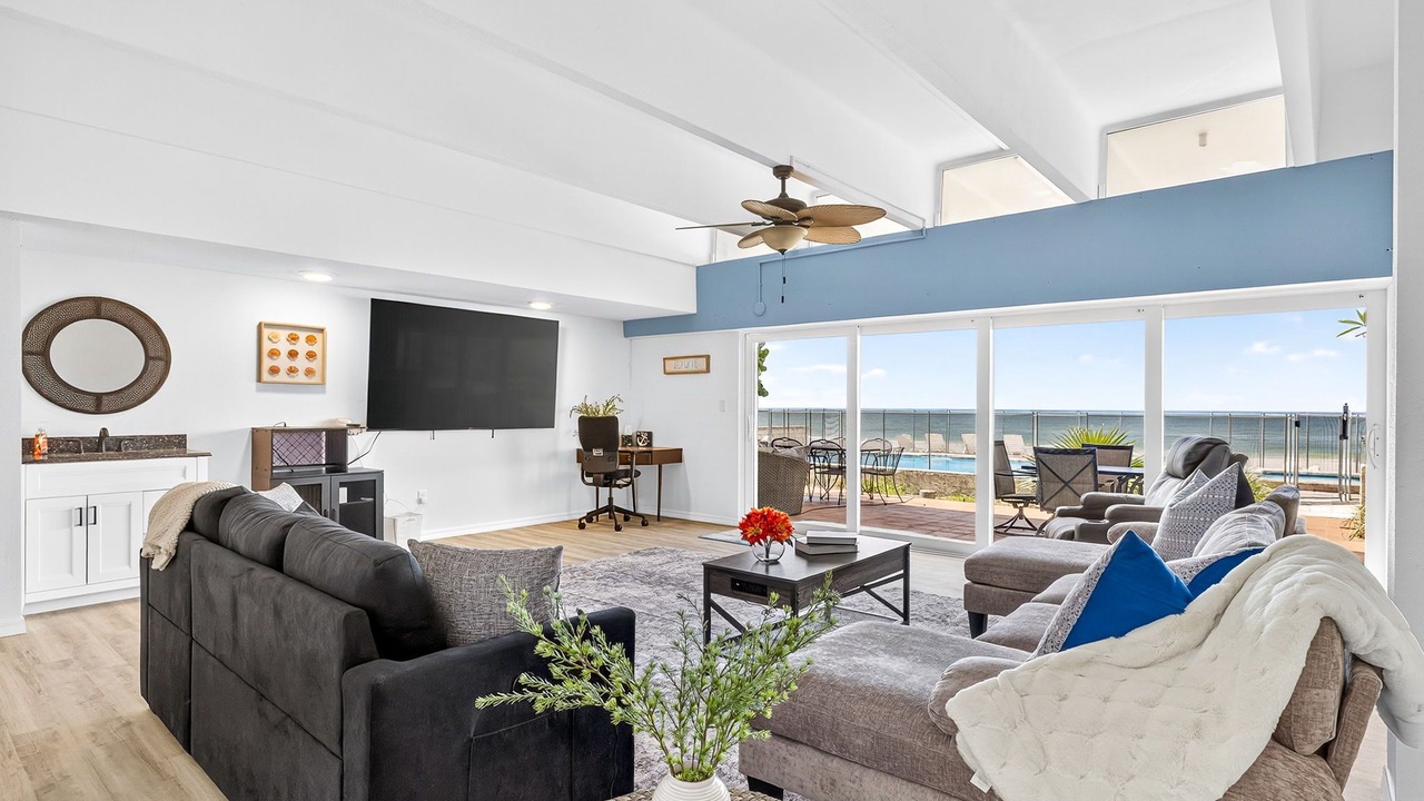 Photo of Livingroom in Redington Beach