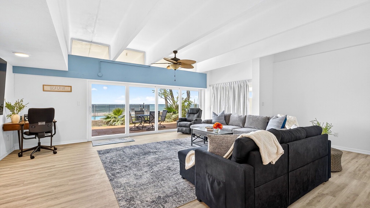 Photo of Livingroom in Redington Beach