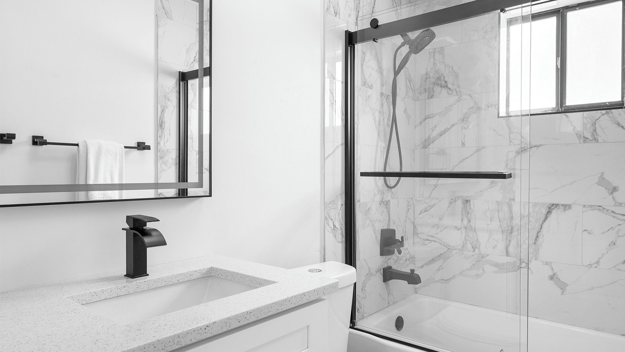 Photo of Bathroom in Rosemont