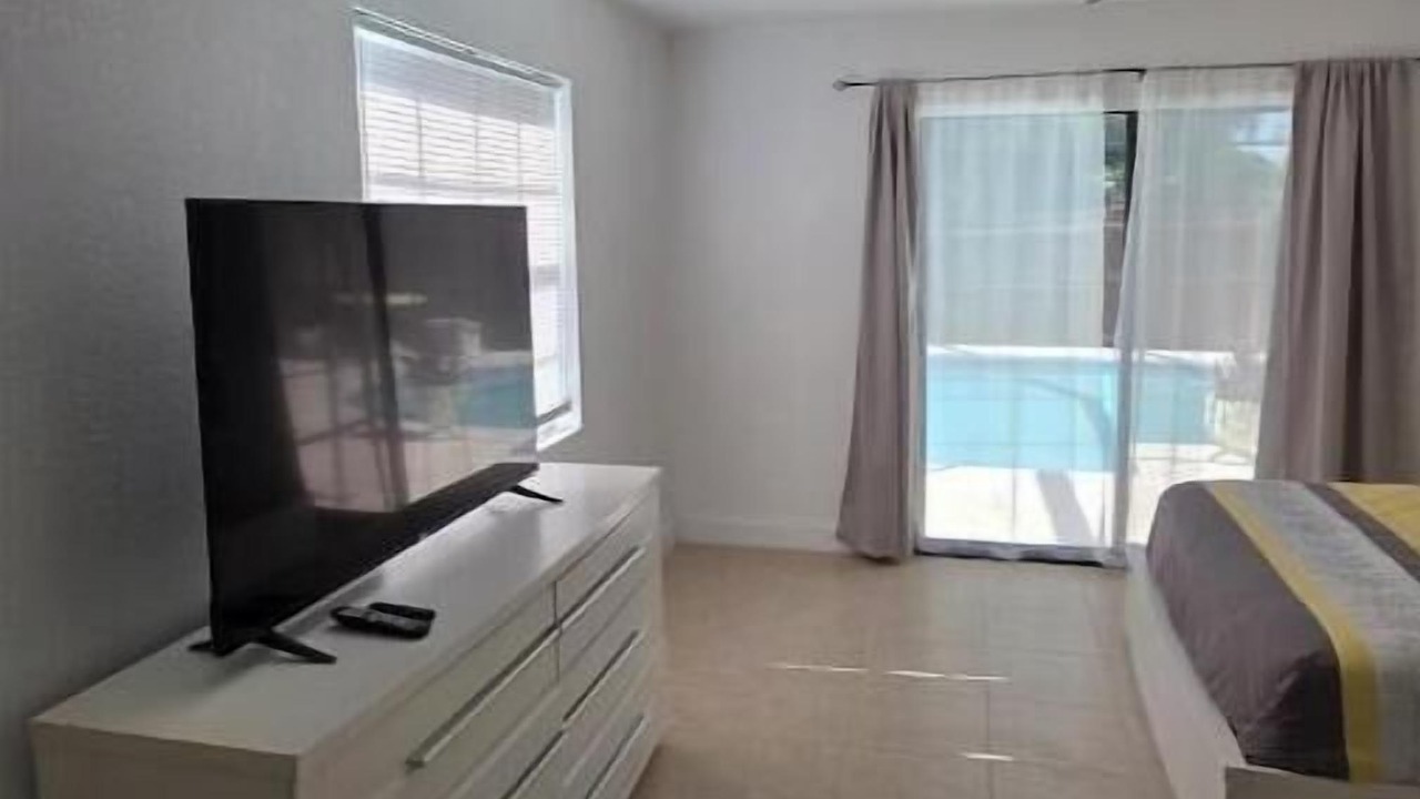 Photo of Bedroom in Lakewood Park