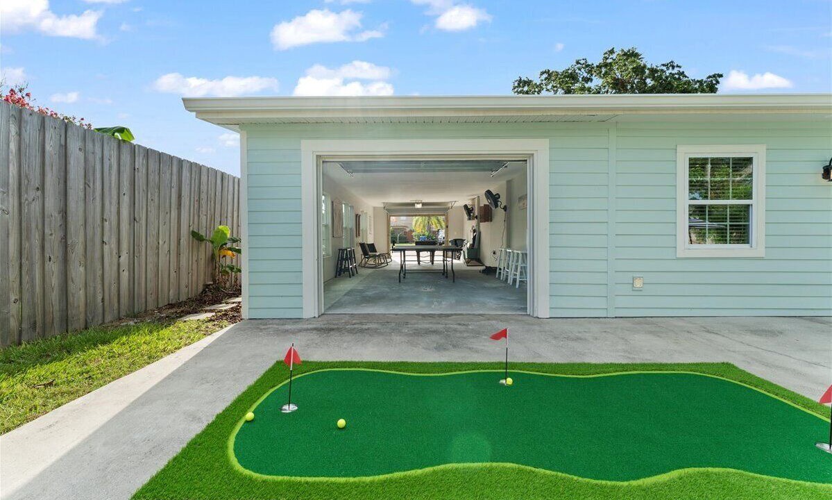 Photo of Outdoor in Dolphin's Cove