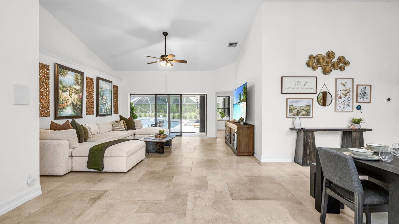 Photo of Bedroom in Jupiter Farms