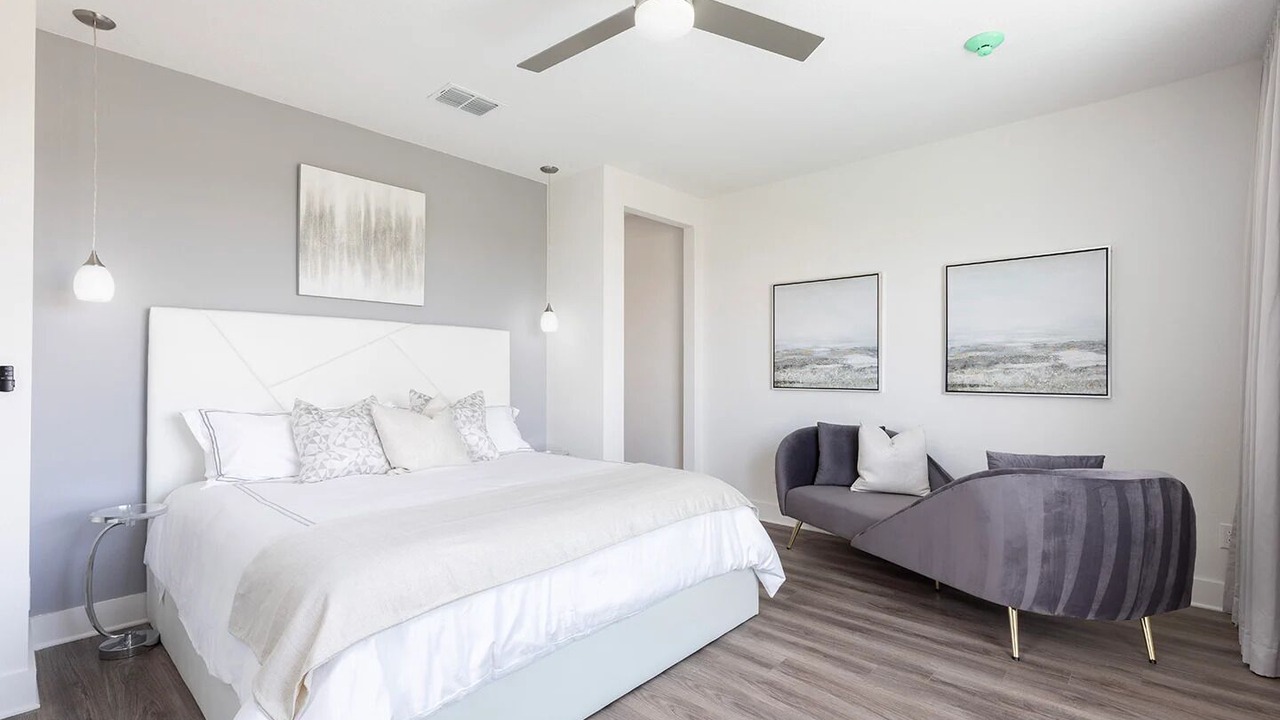 Photo of Bedroom in Bay Lake