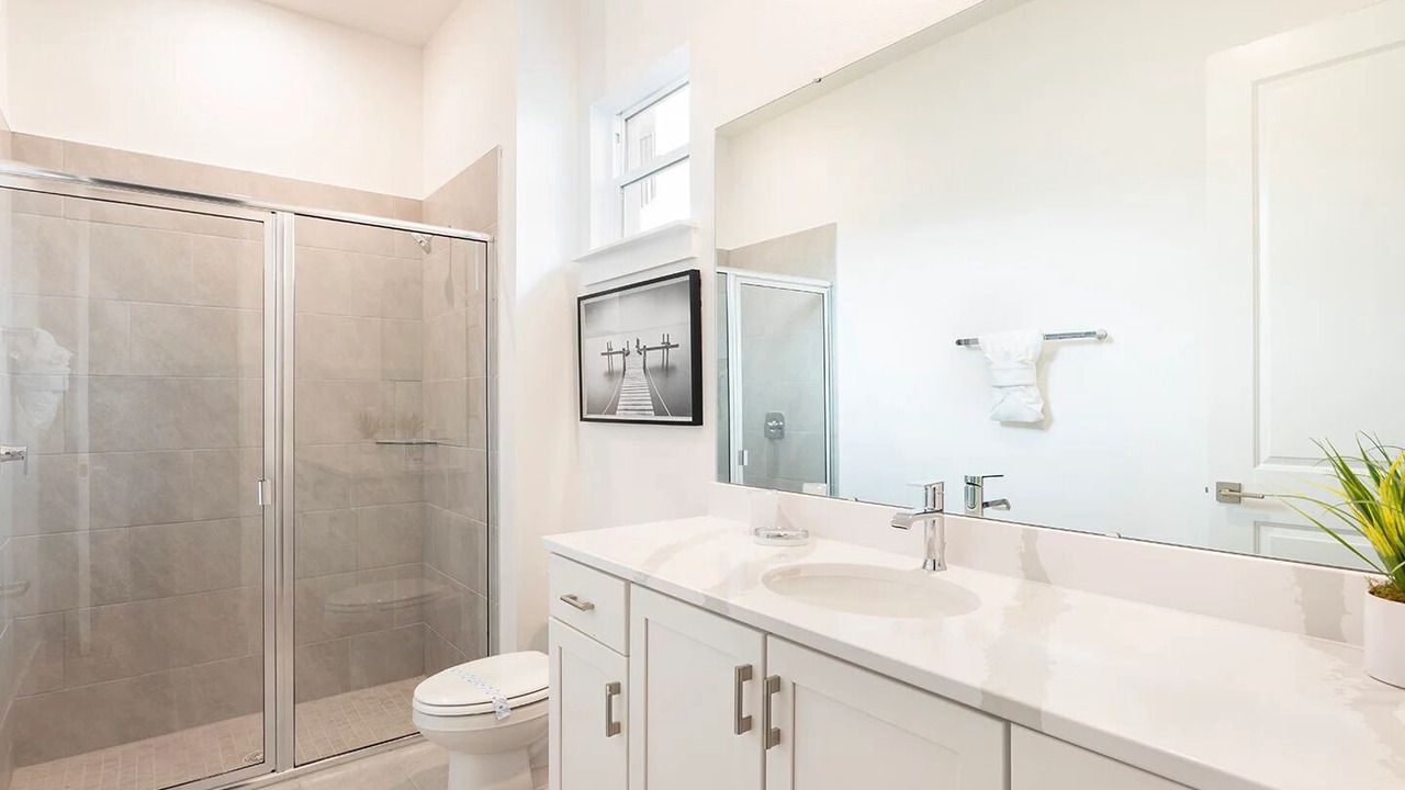 Photo of Bathroom in Bay Lake