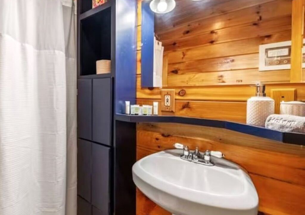 Photo of Bathroom in Foxfire Estates