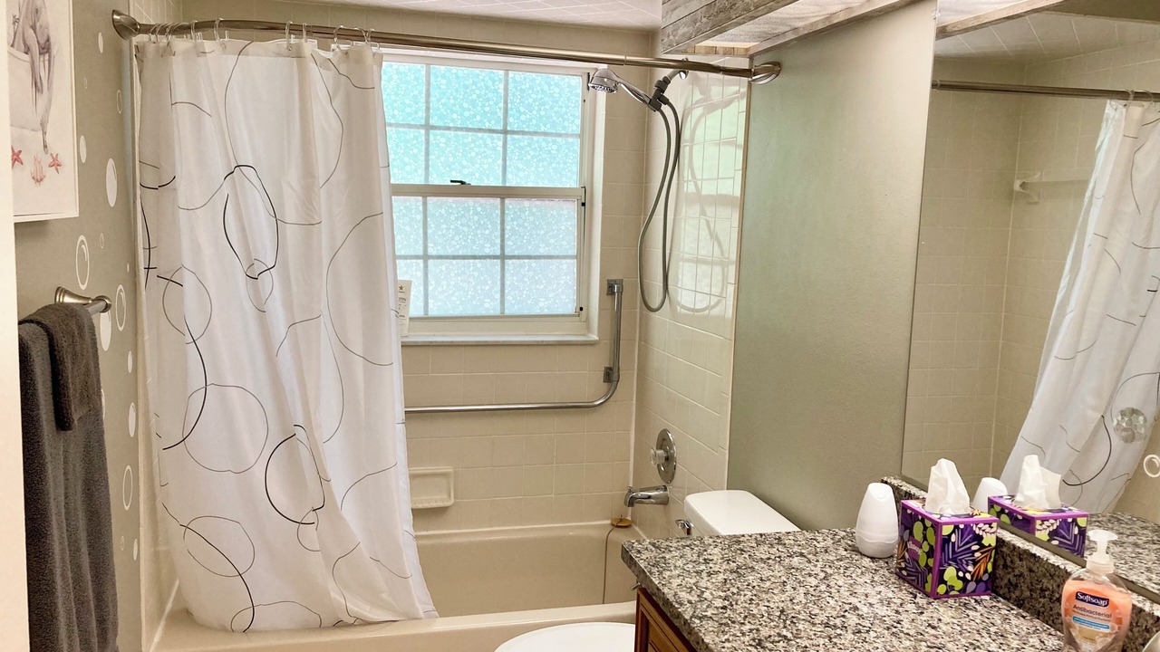 Photo of Bathroom in Pine Ridge