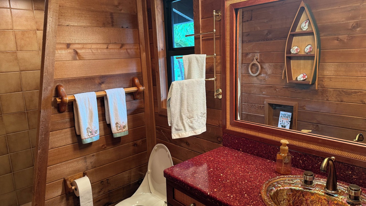 Photo of Bathroom in Venetian Shores