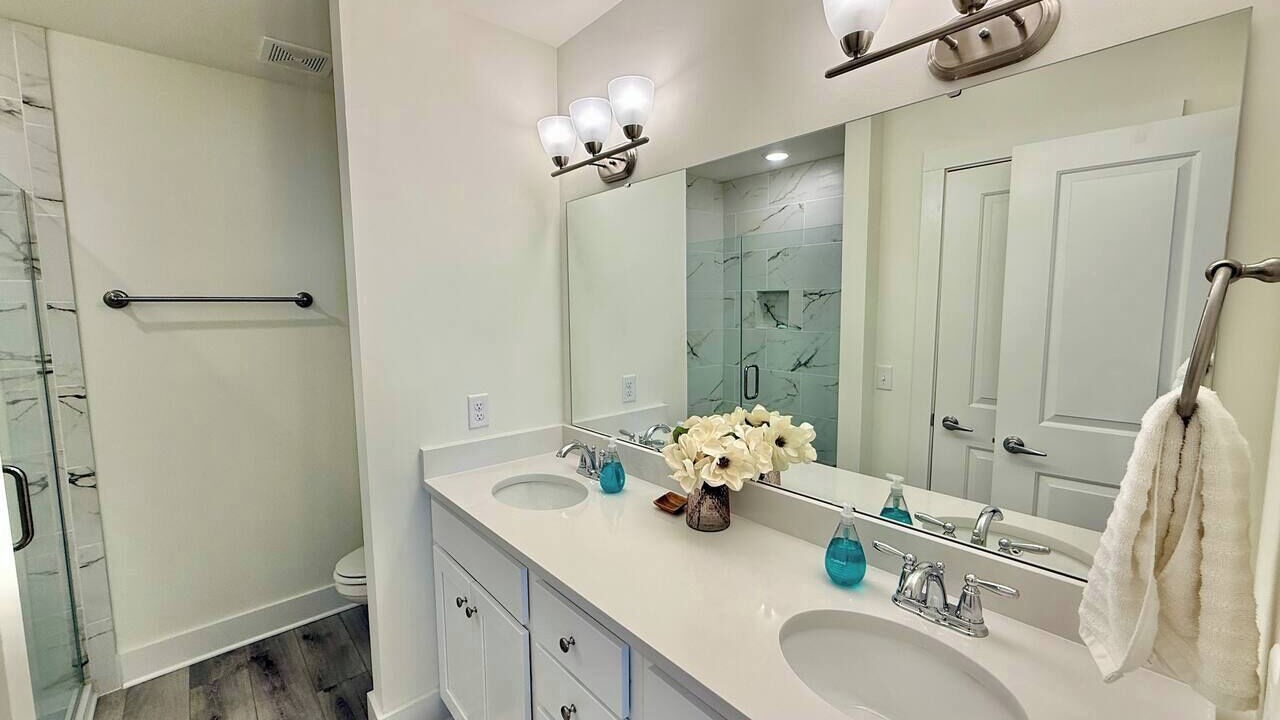 Photo of Bathroom in Innerarity Townhomes