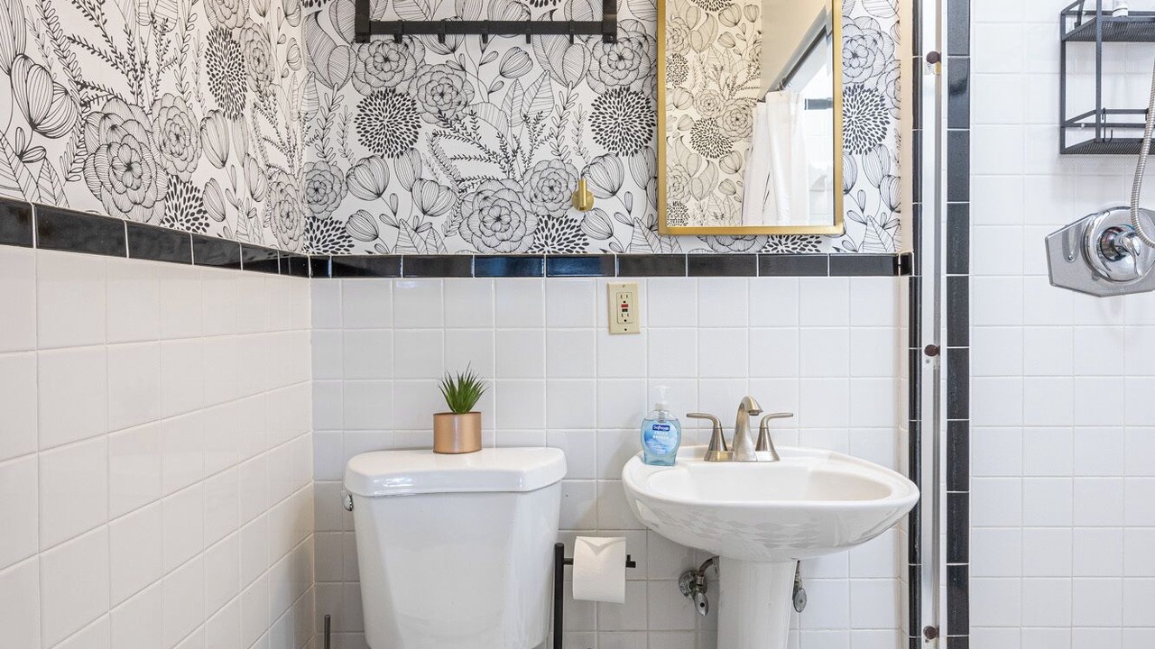 Photo of Bathroom in Lake Ridge