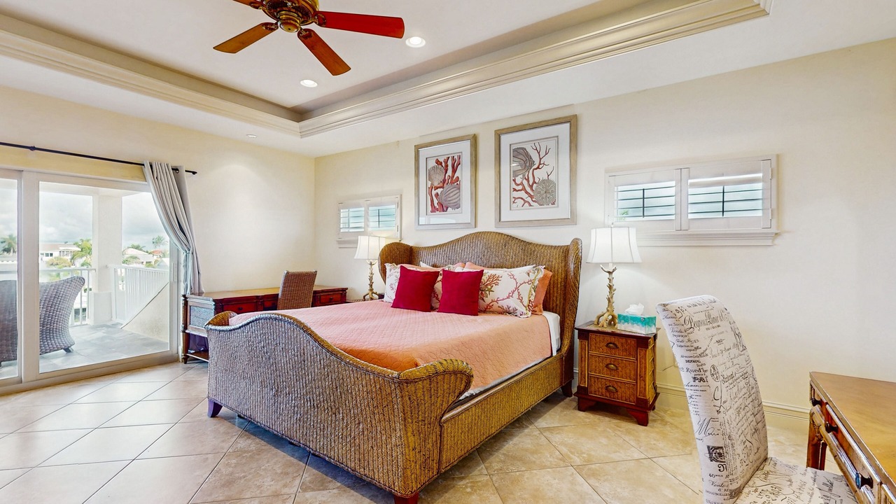 Photo of Bedroom in Siesta Isle
