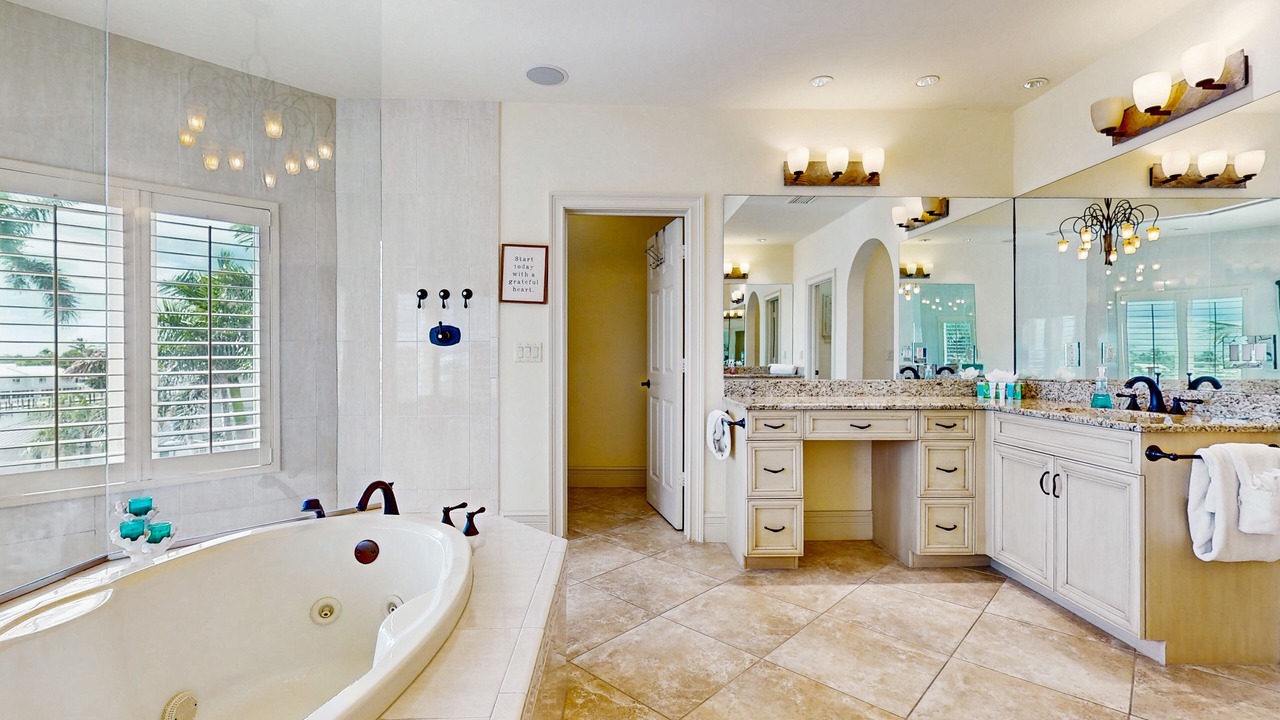 Photo of Bathroom in Siesta Isle