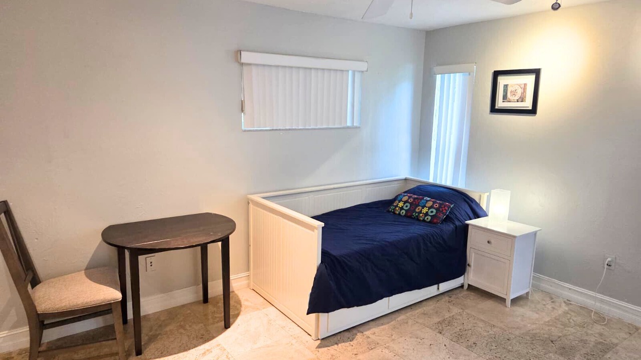 Photo of Bedroom in Ludlam
