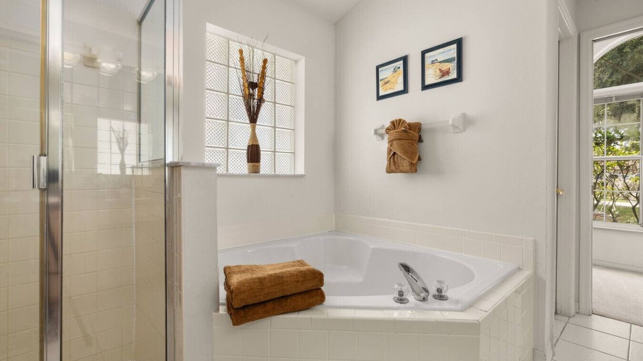 Photo of Bathroom in Thousand Oaks