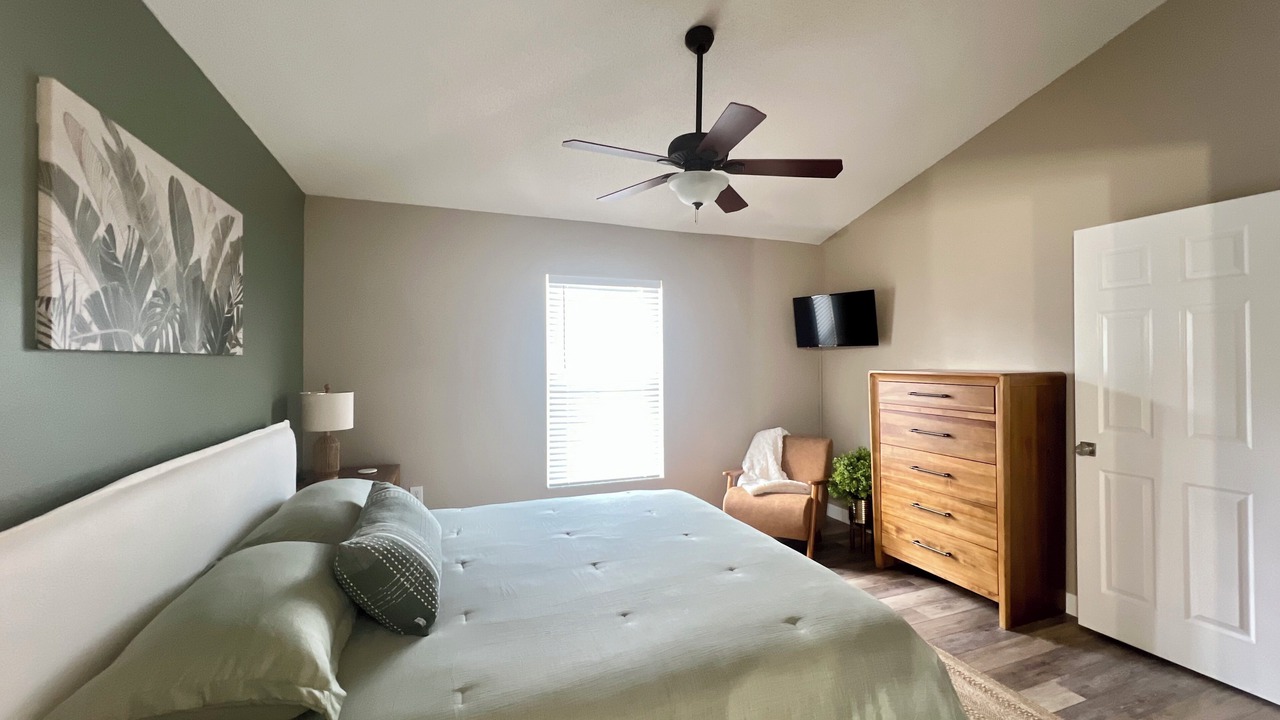 Photo of Bedroom in Florida Pines