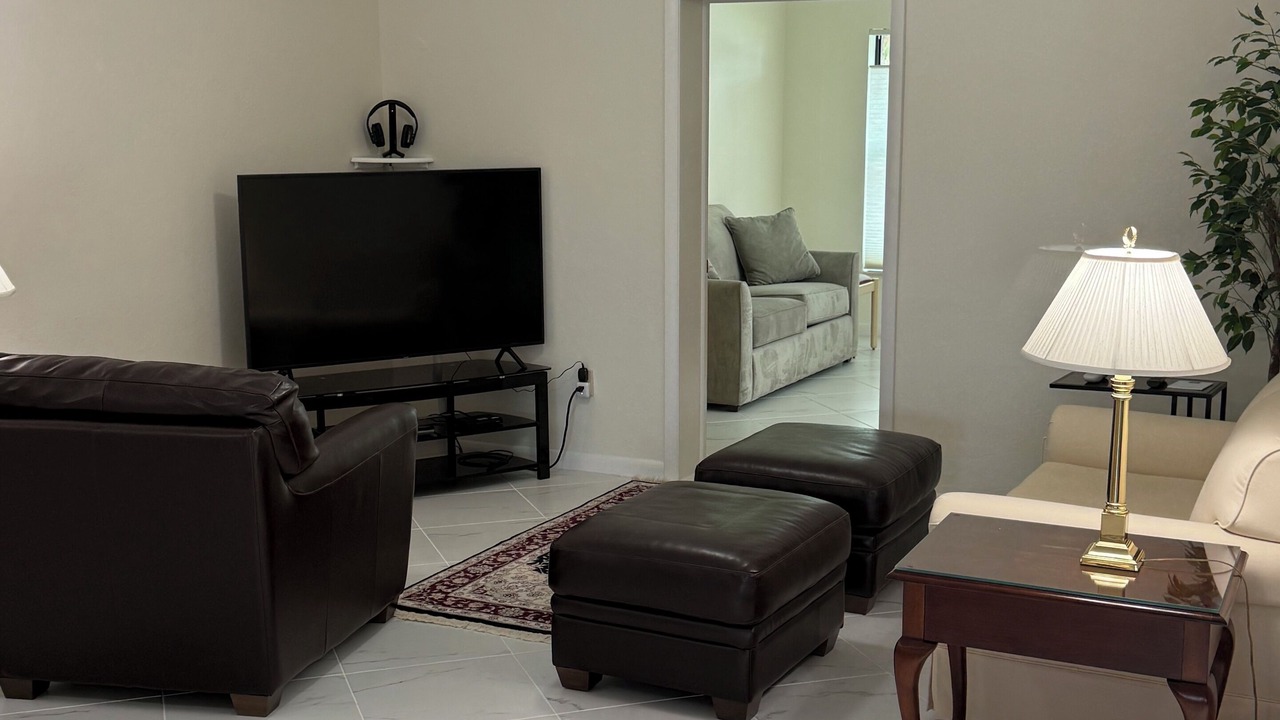 Photo of Livingroom in Town and River