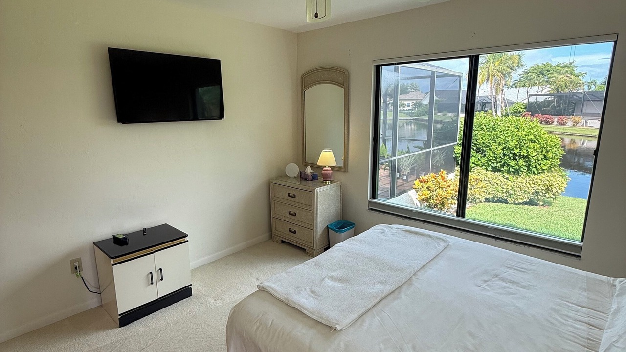 Photo of Bedroom in Town and River