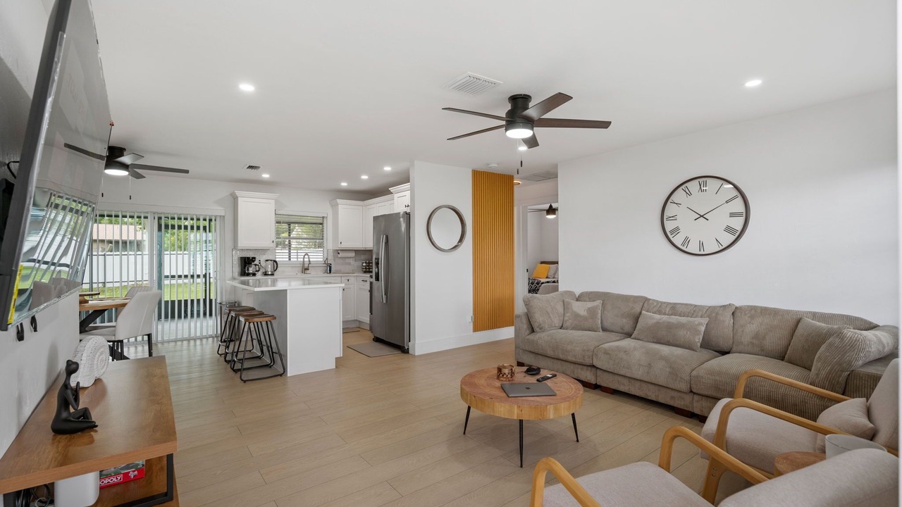 Photo of Livingroom in Fort Myers Shores