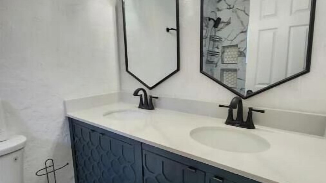 Photo of Bathroom in Wadeview Park