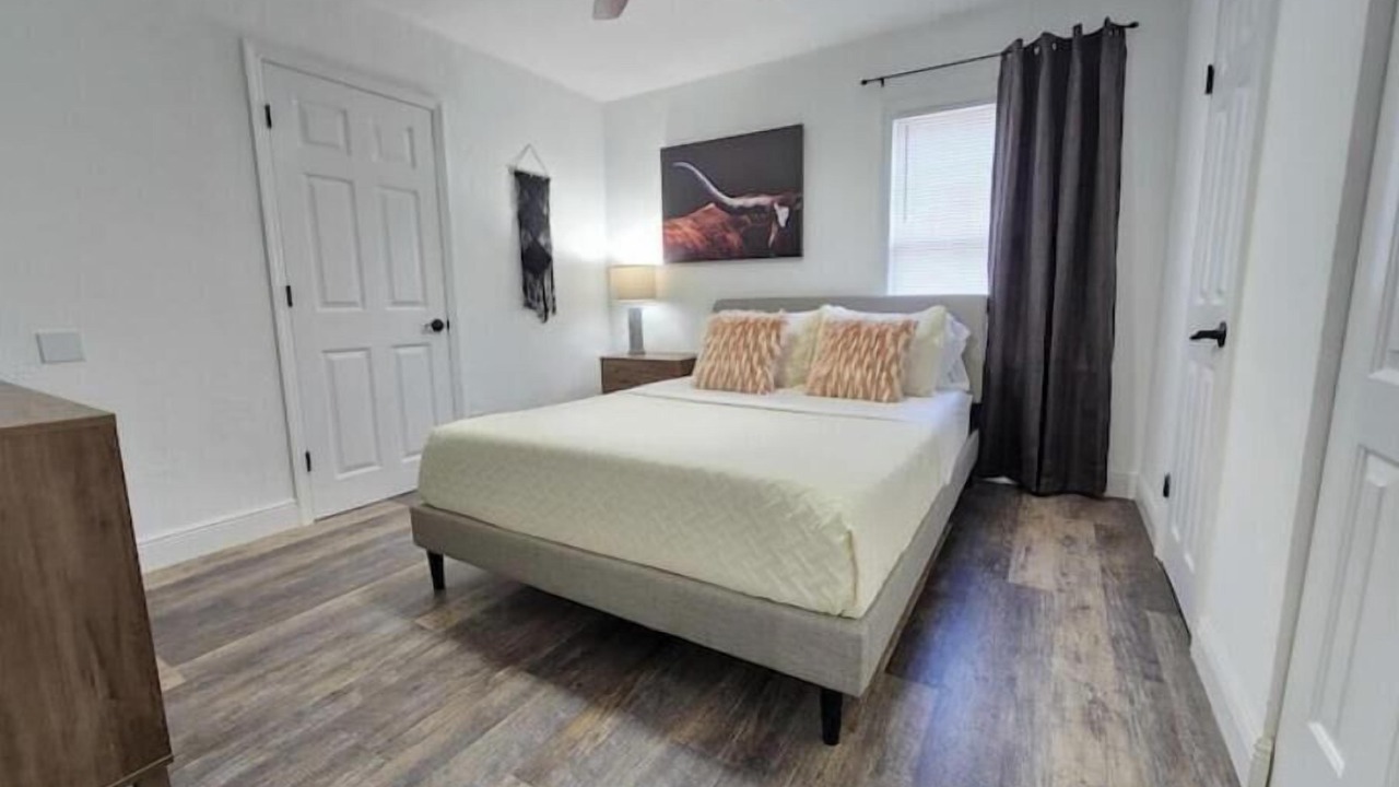 Photo of Bedroom in Wadeview Park