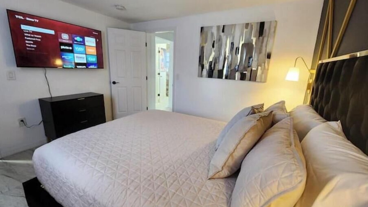 Photo of Bedroom in Fairview Shores