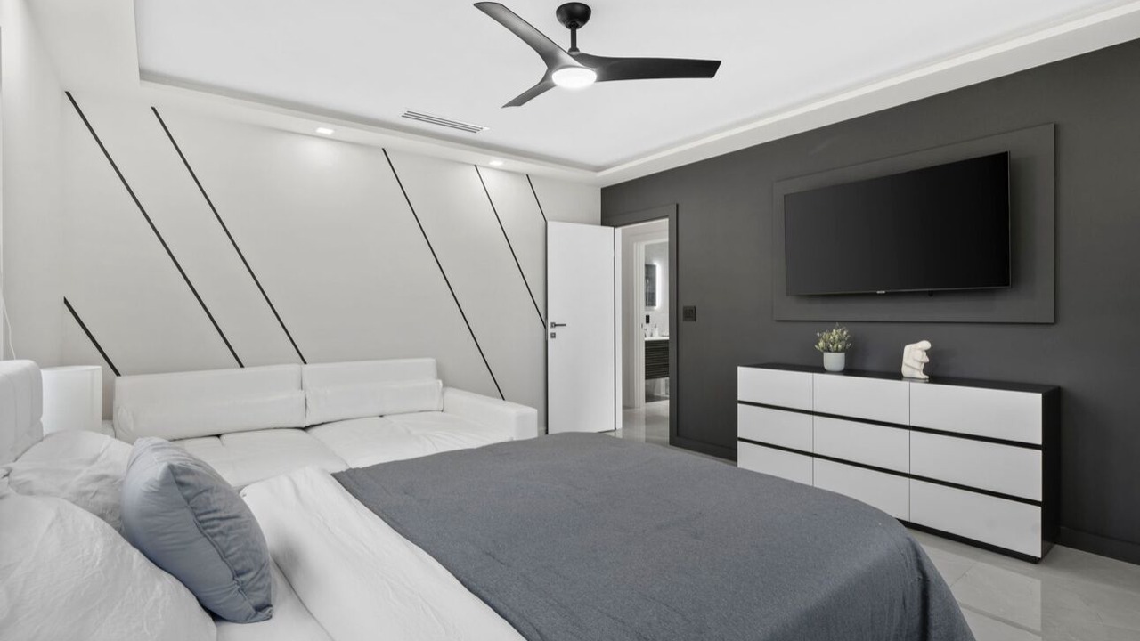 Photo of Bedroom in Royal Poinciana