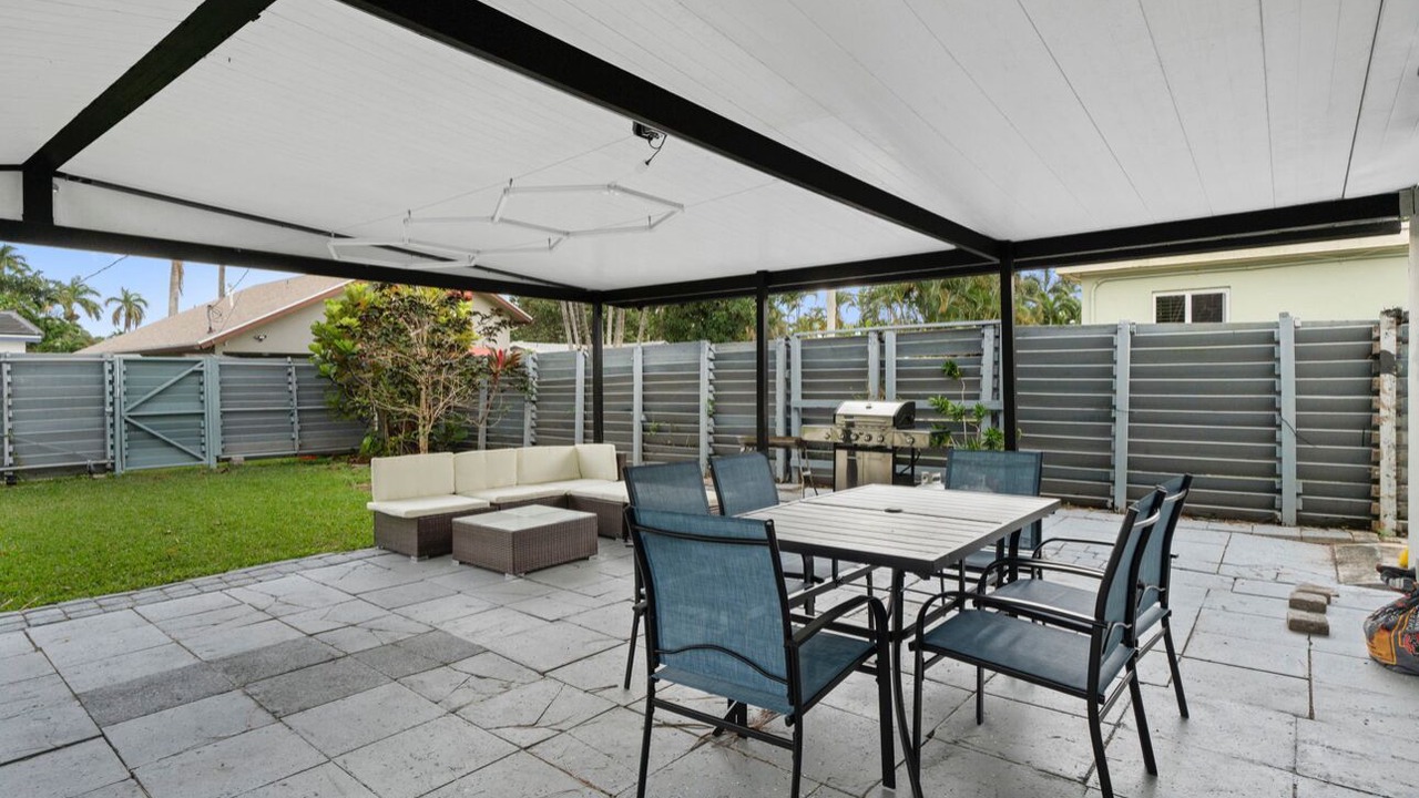 Photo of Outdoor in Royal Poinciana
