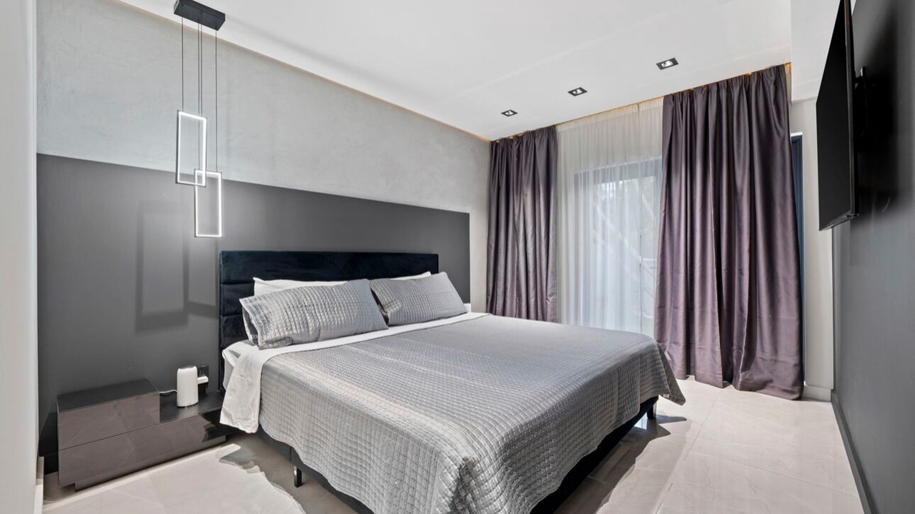 Photo of Bedroom in Royal Poinciana