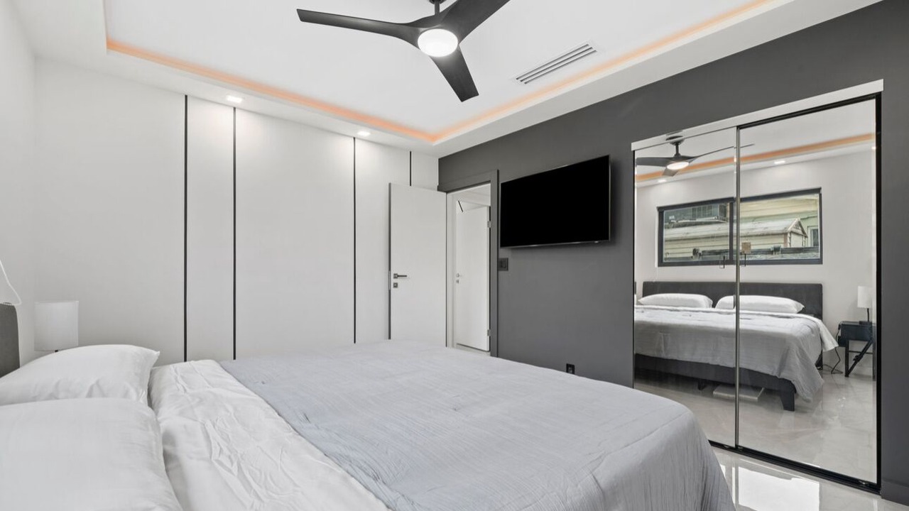 Photo of Bedroom in Royal Poinciana