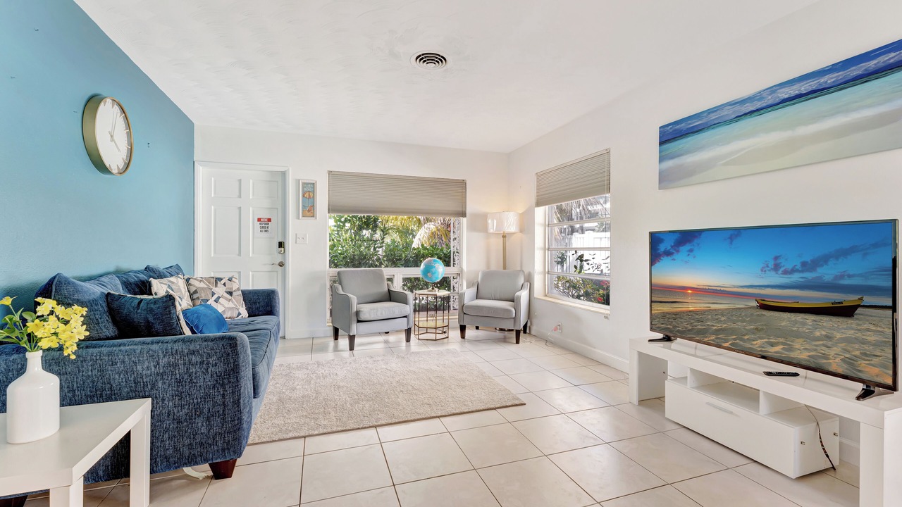 Photo of Livingroom in Dolphin Isles