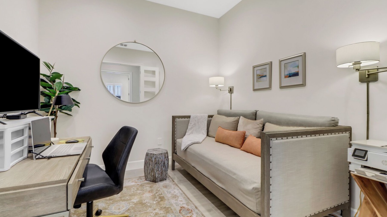 Photo of Livingroom in East Naples