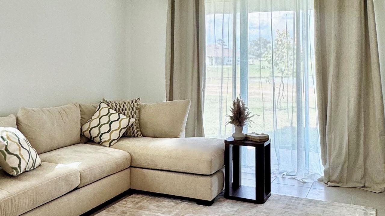 Photo of Livingroom in Bearss Plaza