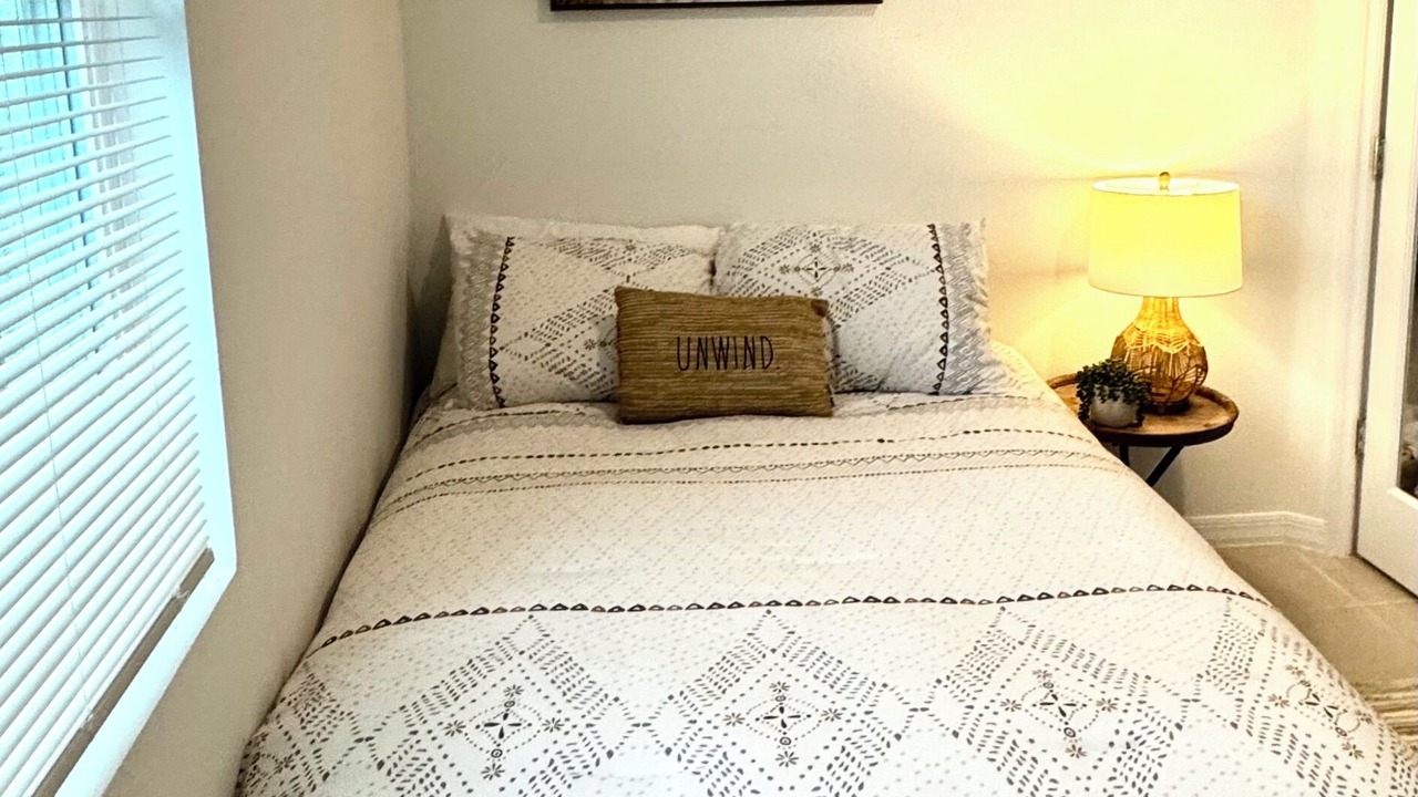 Photo of Bedroom in Bearss Plaza