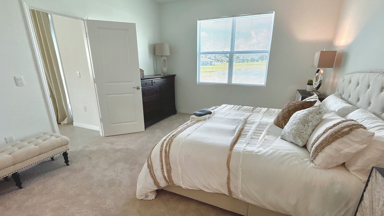 Photo of Bedroom in Bearss Plaza