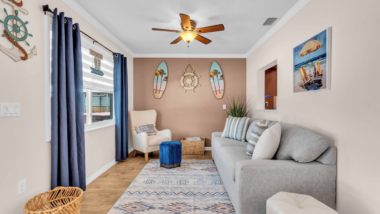 Photo of Livingroom in Sarasota Springs
