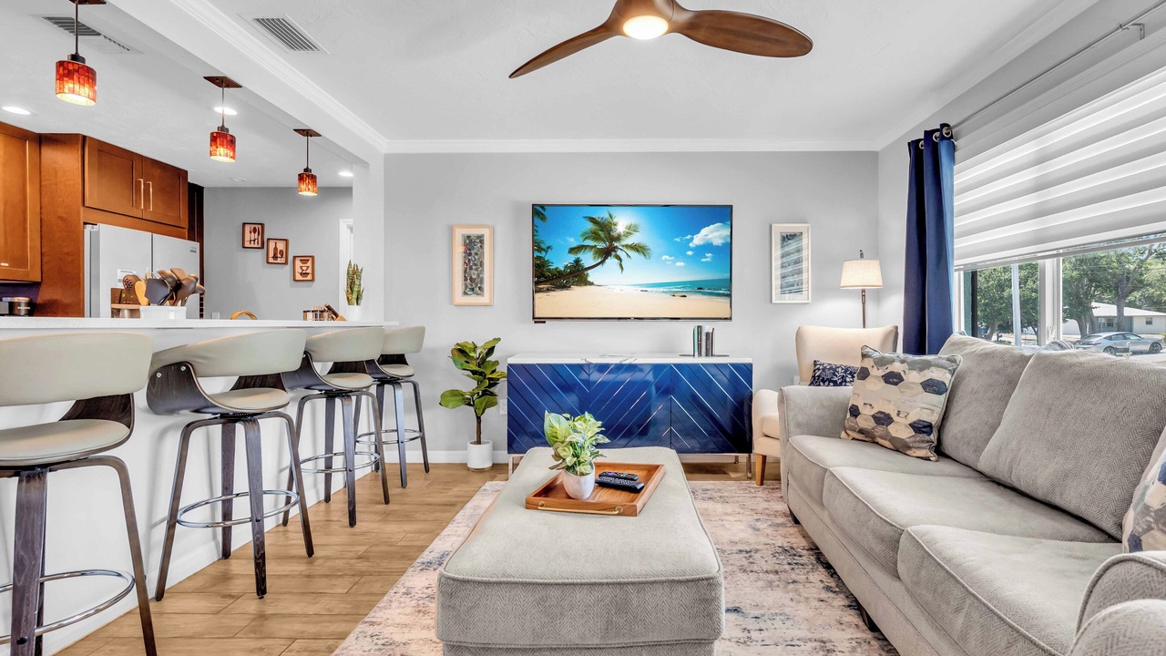 Photo of Livingroom in Sarasota Springs