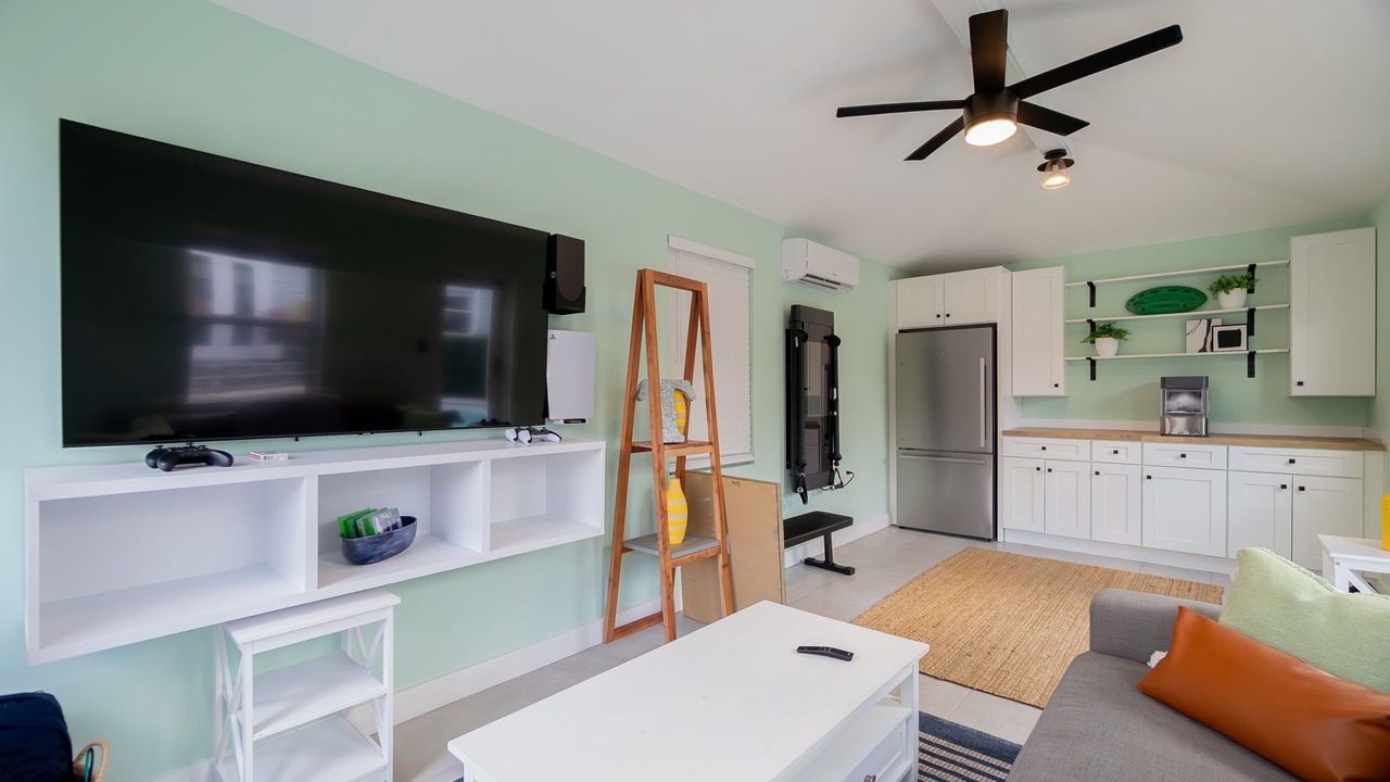 Photo of Livingroom in Old Northwood Historic District