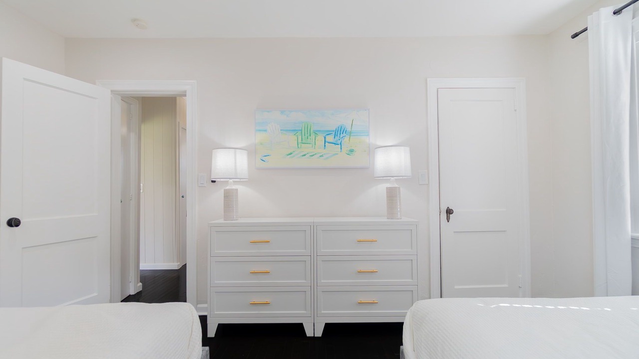 Photo of Bedroom in Old Northwood Historic District
